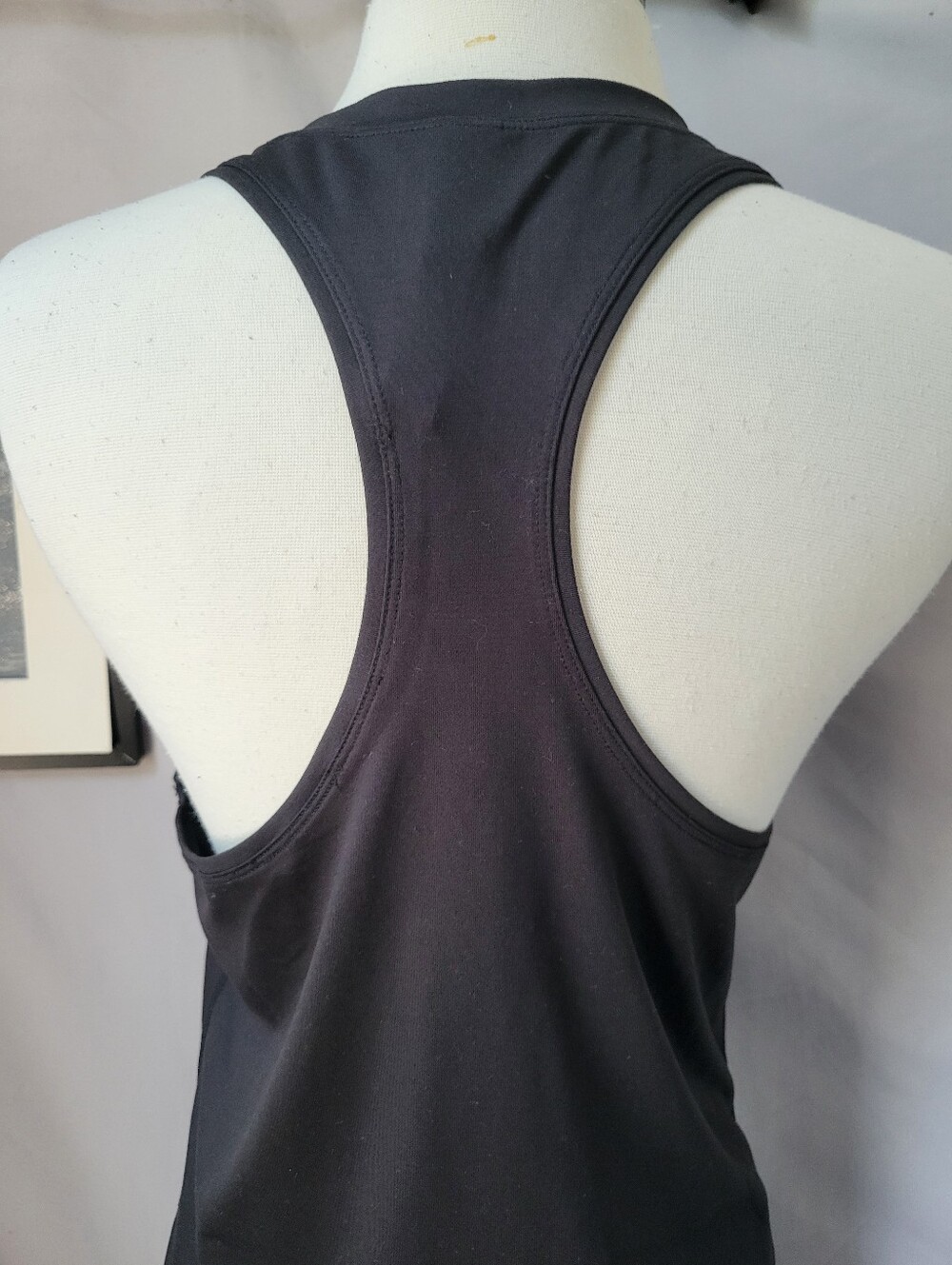 Vuori Lux Racerback Performance Tank Top Black L - Picture 4 of 12